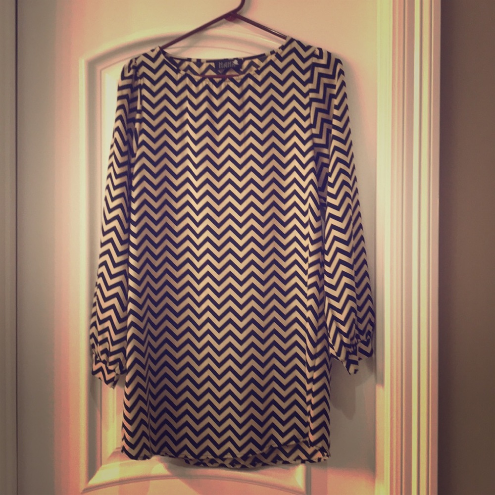NWOT Hana Chevron Dress - Size Small